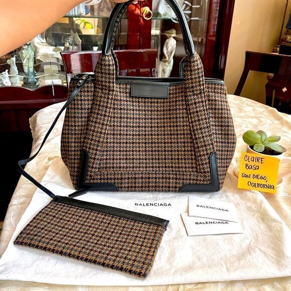 Balenciaga Navy Cabas Wool Tote - Picture 1 of 13